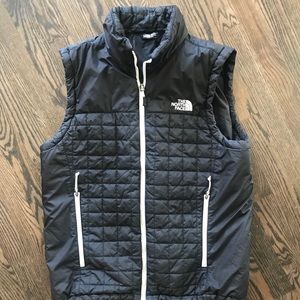 Men’s North Face Vest Size M